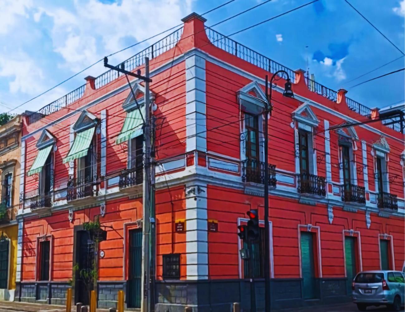Del Capitán De Hotel